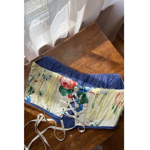 HANDMADE FRINGE CORSET - Picture 2 of 3